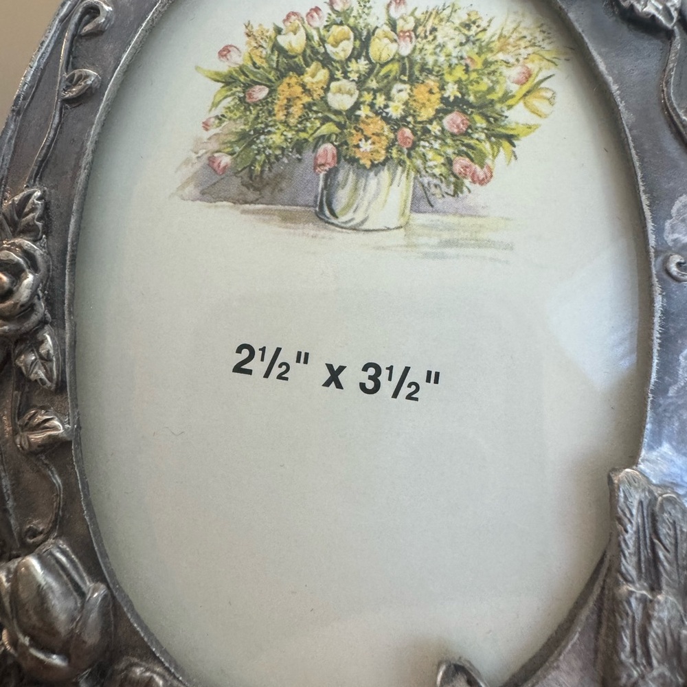 H - K Perfect Pewter Floral Cross Photo Frame - Picture 6 of 9